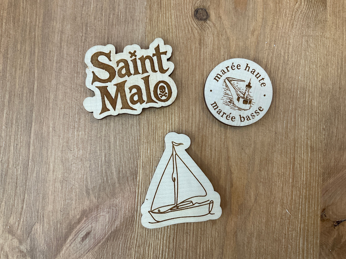 Magnet gravé en bois