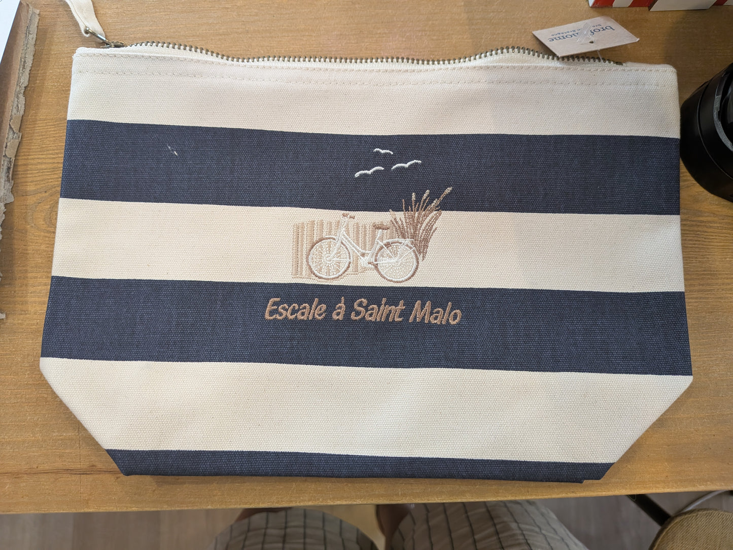 Pochette rayée